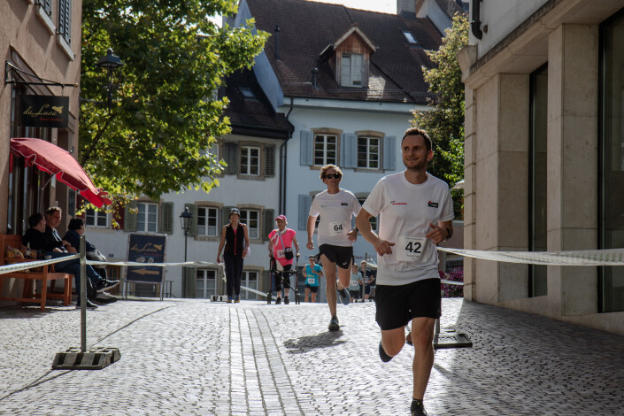 iPunkt-Mitarbeiter Pascal Feig vor Philippe Ruf, Vorstandsmitglied KGV Kt. Solothurn