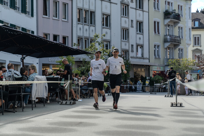 Kilian Bärtschi, Agenturleiter Suva Solothurn mit Jonas Pauchard, Vorstand iPunkt